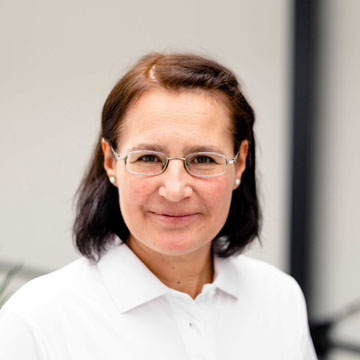 Dr. Timea Török